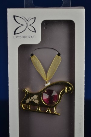 Crystocraft Kersthanger Slee Goudkleurig met Rood Kristal – Luxe Ornament met Swarovski® Elements